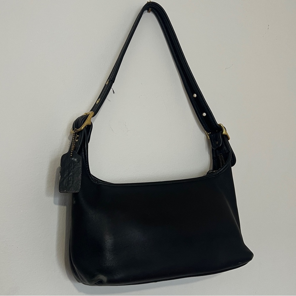 Vintage “Coach” Shoulder Bag - style corresponds to 9059